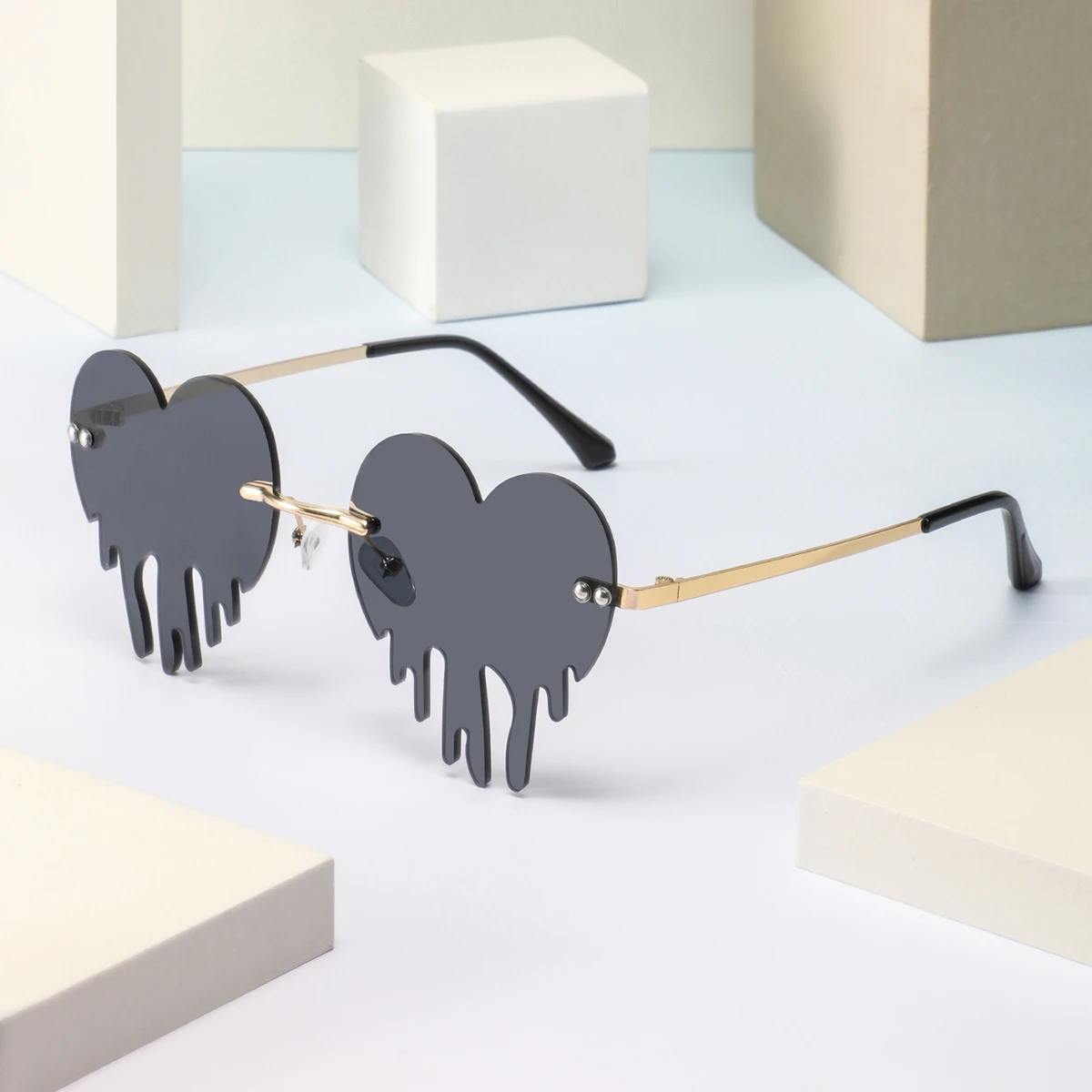 1 Pair of Women's Irregular Frameless Heart-Shaped Fashion Glasses, Eye-Catching Niche Sweet-Cool Stylish Avant-Garde Eyewear for Women, Perfect for Halloween Parties and Gatherings
