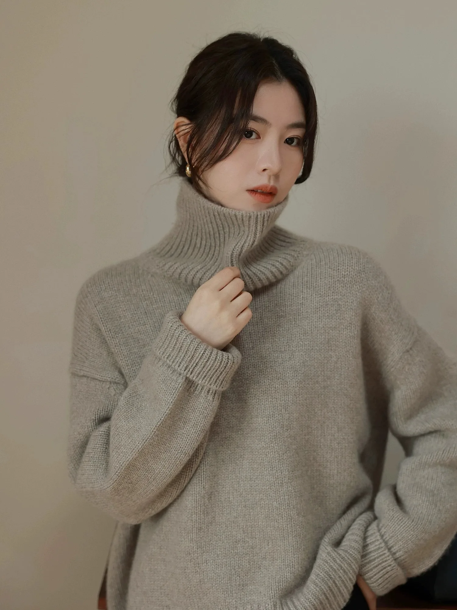 

2023 autumn and winter new turtleneck 100% cashmere sweater women thickened loose pullover European knitted bottom sweater