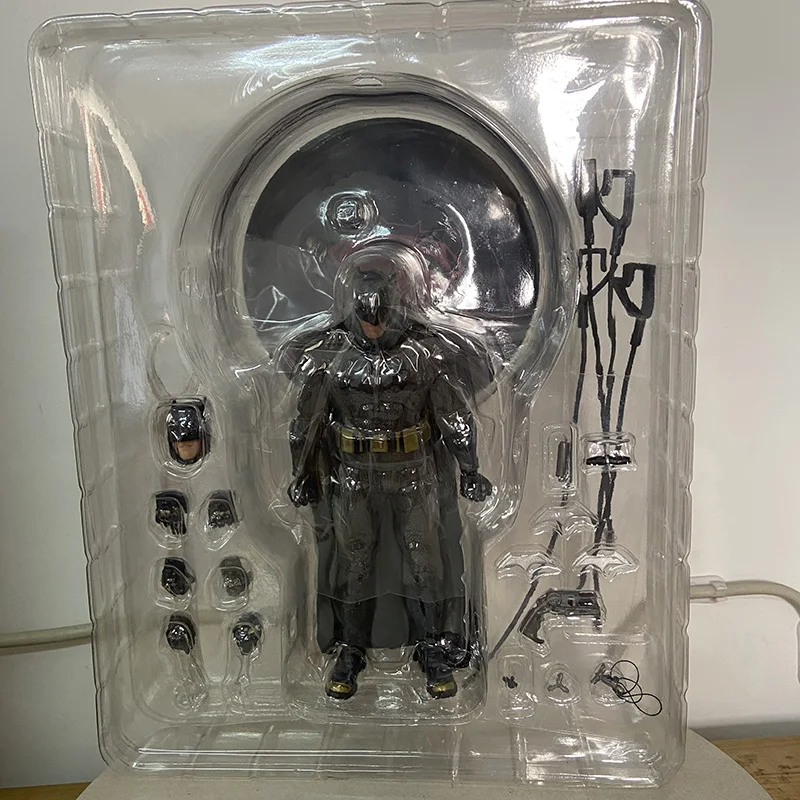 Mezco One 12-Rüstung Batman Actionfigur Batman Figur Bruce Wayne Joker Figur Sammlerstück Modell Spielzeug Geschenk Anime Auf Lager – Detail 20