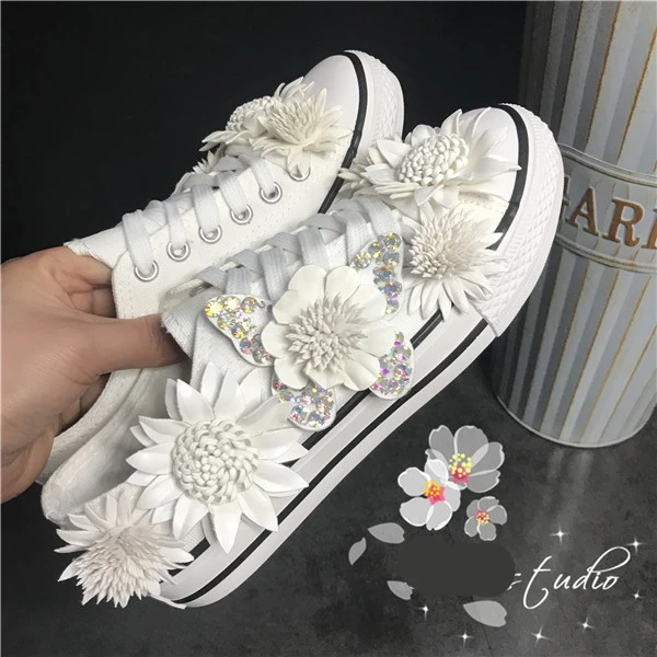 Handmade New White Flower Canvas Shoes for Women Rhinestones Students Lady Casual Shoes White Flat Sneakers Size 35-44