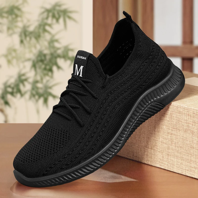 

Beijing Men's Sports Shoes New Style Breathable Slip-On Casual Black Dad Shoes Comfortable Cloth Upgraded Version Flat Heel