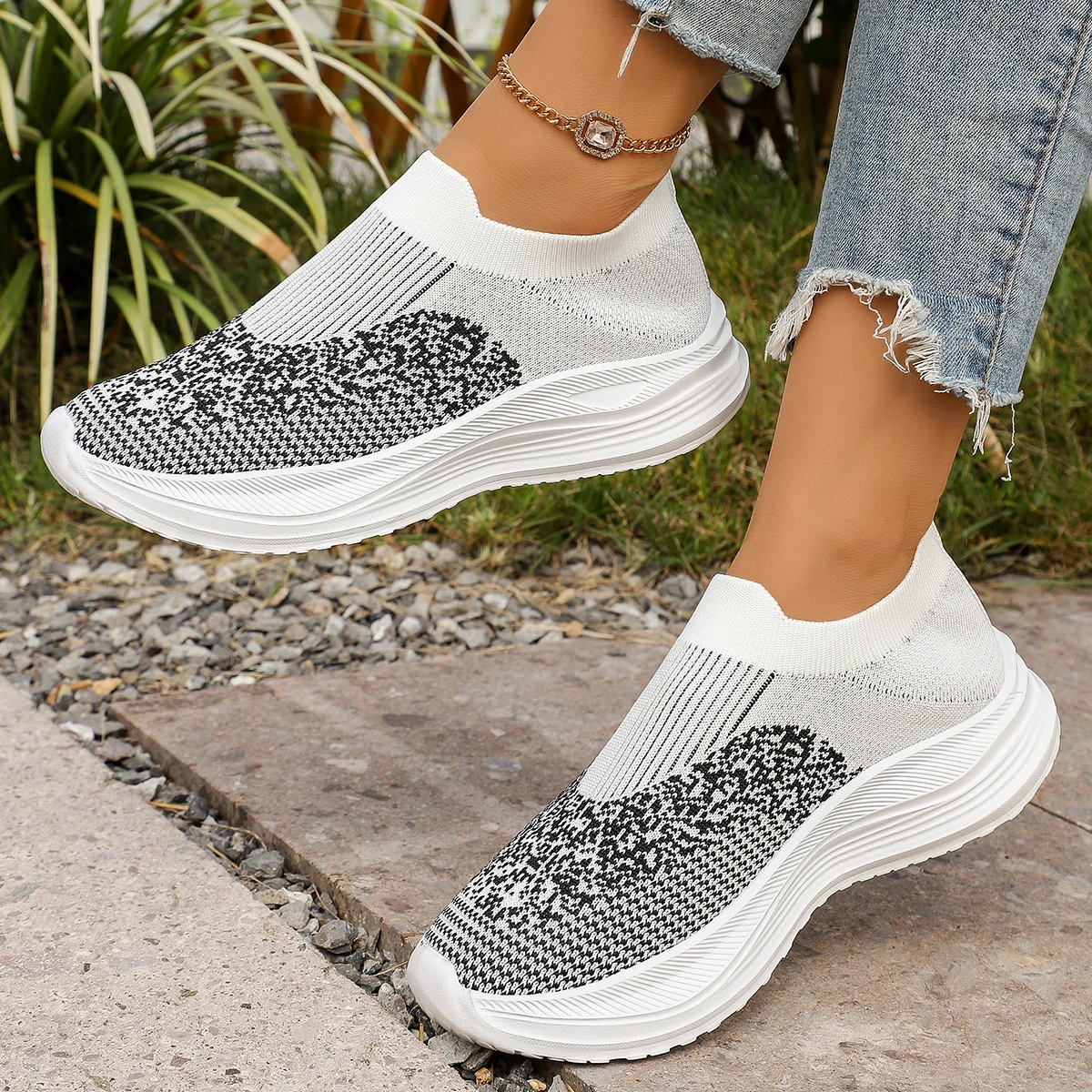 Outdoor Breathable Women Mesh  - огляд і ціна Mesh Trainer Breathable