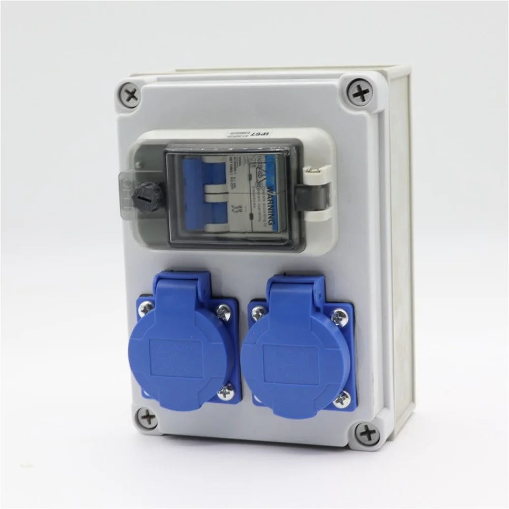 Industrial Wall-Mounted Power Distributor with 16A Capacity 250V and IP54 Protection for Outdoor Electrical Setup