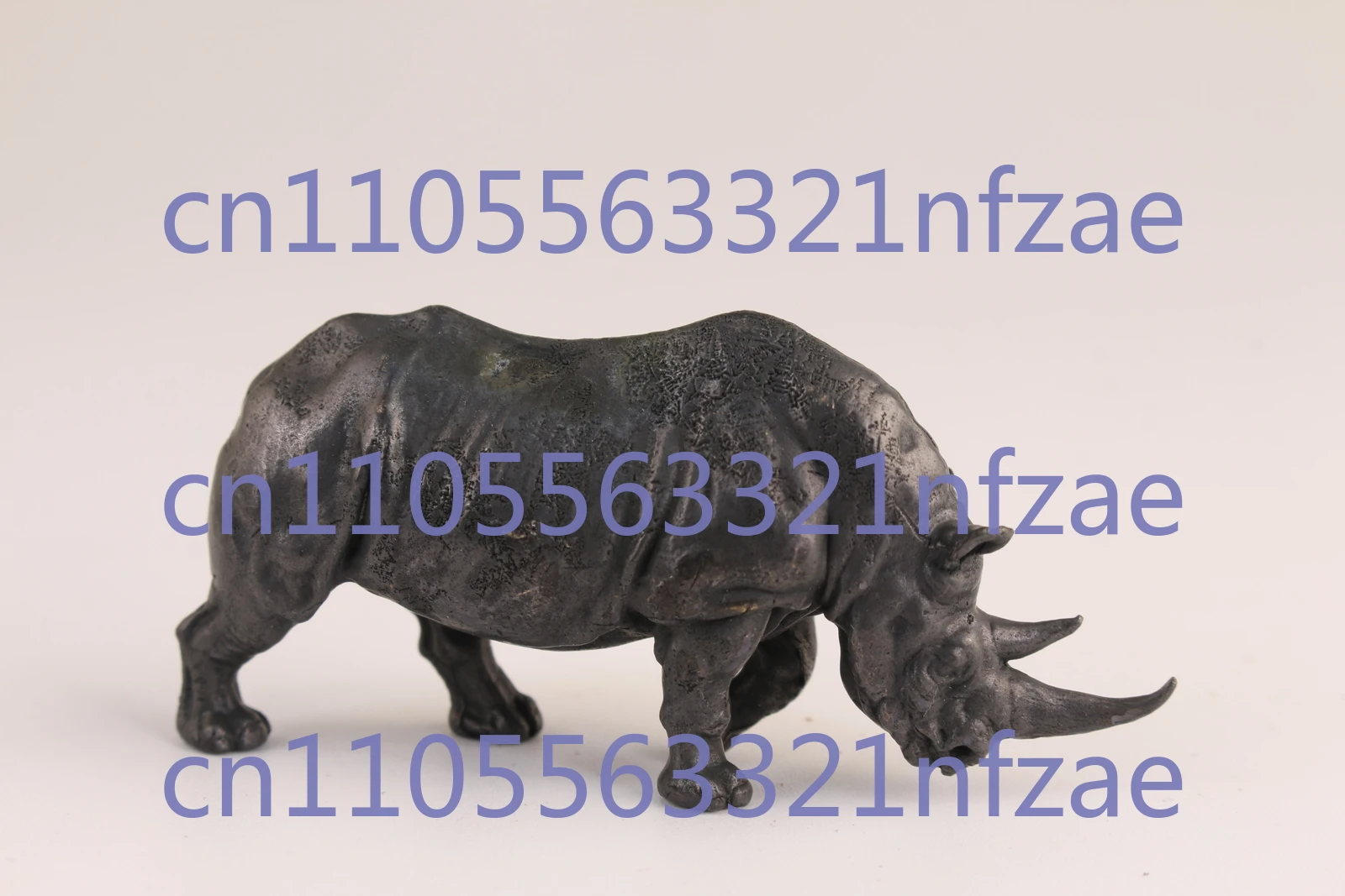 

Редкая китайская медная статуя носорога, коллекция бронзы, хорошая подставка, декор стола