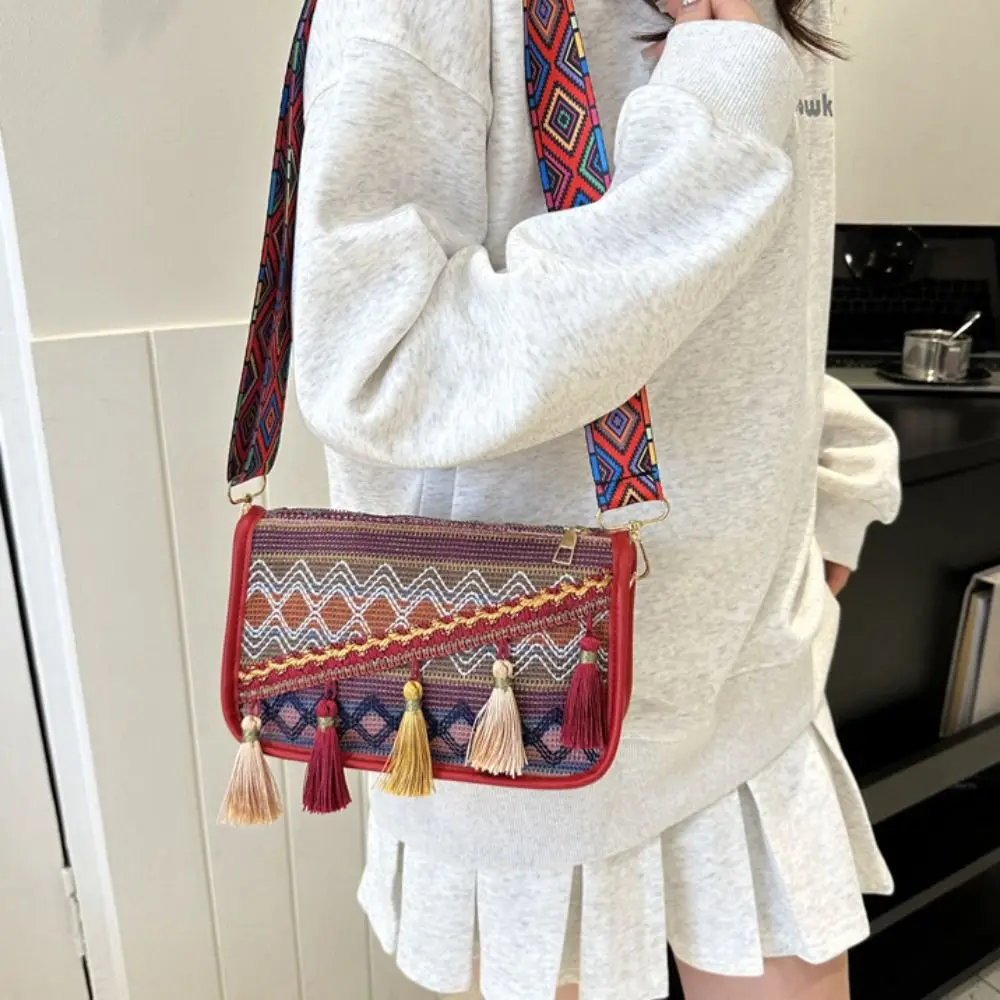 

Embroidery Bohemian Shoulder Bag Colorful Tassel Large Capacity Bag Handbag Messenger Bag Ethnic Style Crossbody Bag Travel