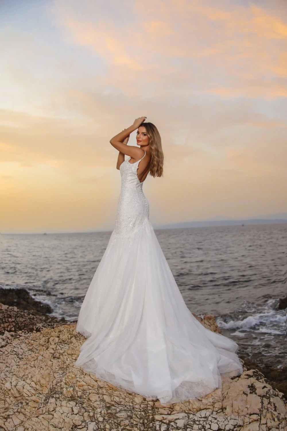 럭셔리 브이넥 머메이드 웨딩드레스 백리스 레이스 아플리케 스파게티 스트랩 신부 드레스 맞춤 제작