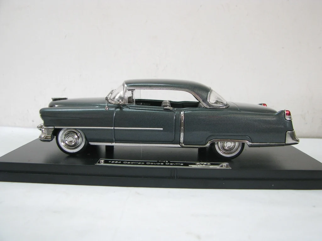 Pressofuso in scala 1:43 GFCC 1954 Cadillac Coupe DeVille Modello di auto in lega Giocattolo da collezione Regalo Souvenir Display Ornamento