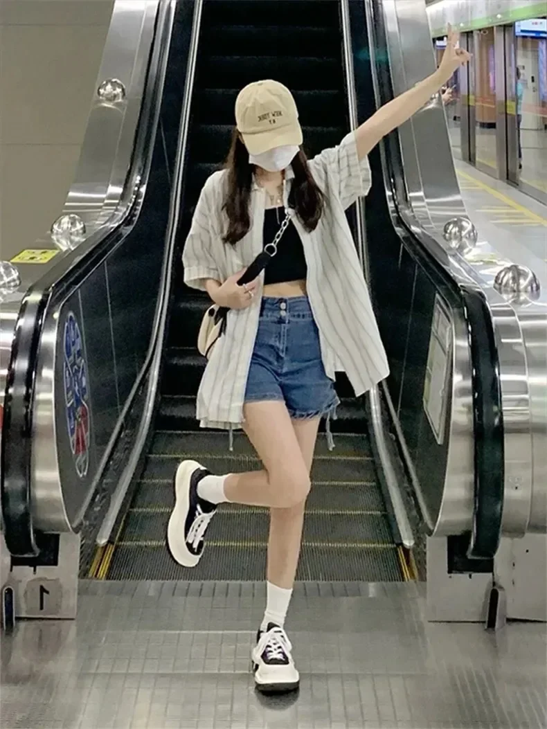 Été 2025 rayé Vertical mince femmes chemise dames doux chemise décontractée femme ample col Polo demi manches haut femme