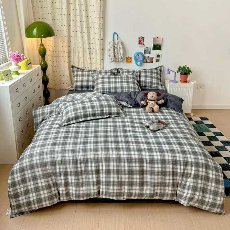 

Комплект постельного белья из 4 предметов: серый клетчатый пододеяльник и наволочки, мягкий дышащий текстиль для всех сезонов