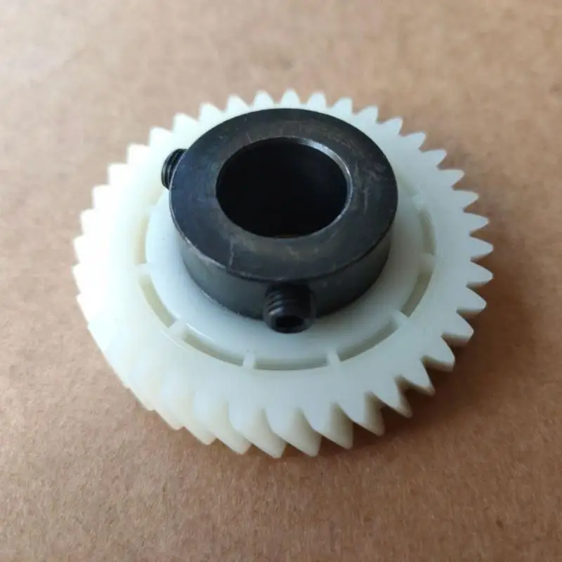 G8TC交換ホワイトギア38個の歯の縫製速度エンハンスメントギアを強化する