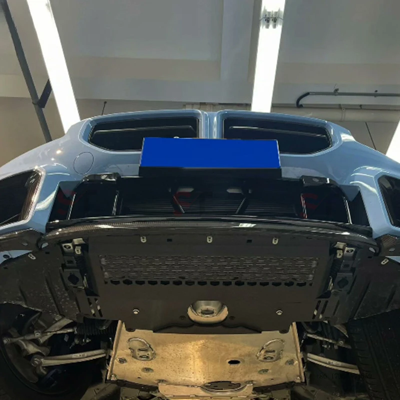 Suitable for BMW M2 M3 M4 G87 G80 G82 carbon fiber oil- and water-cooled lower guard plate modification