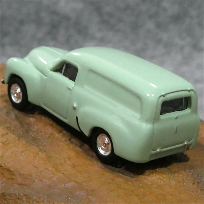 1/87 HO Scale Alloy Car Model 1954 FJ Panel Van Model Train Scene Miniature Collection Sand Table Landscape