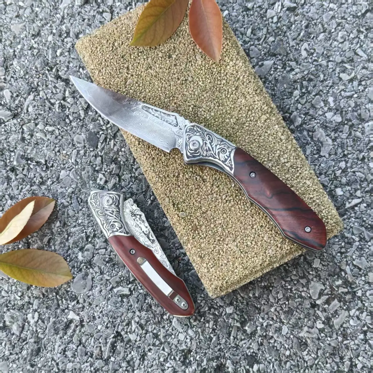 Hand-Forged Damascus Folding Knife with Tiger Tooth Bolster & Rosewood Handle - Outdoor Camping EDC Collectible