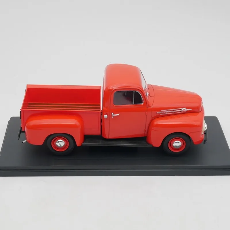 1:24 Scale Ford Pickup รถบรรทุกรถคอลเลกชันเครื่องประดับ