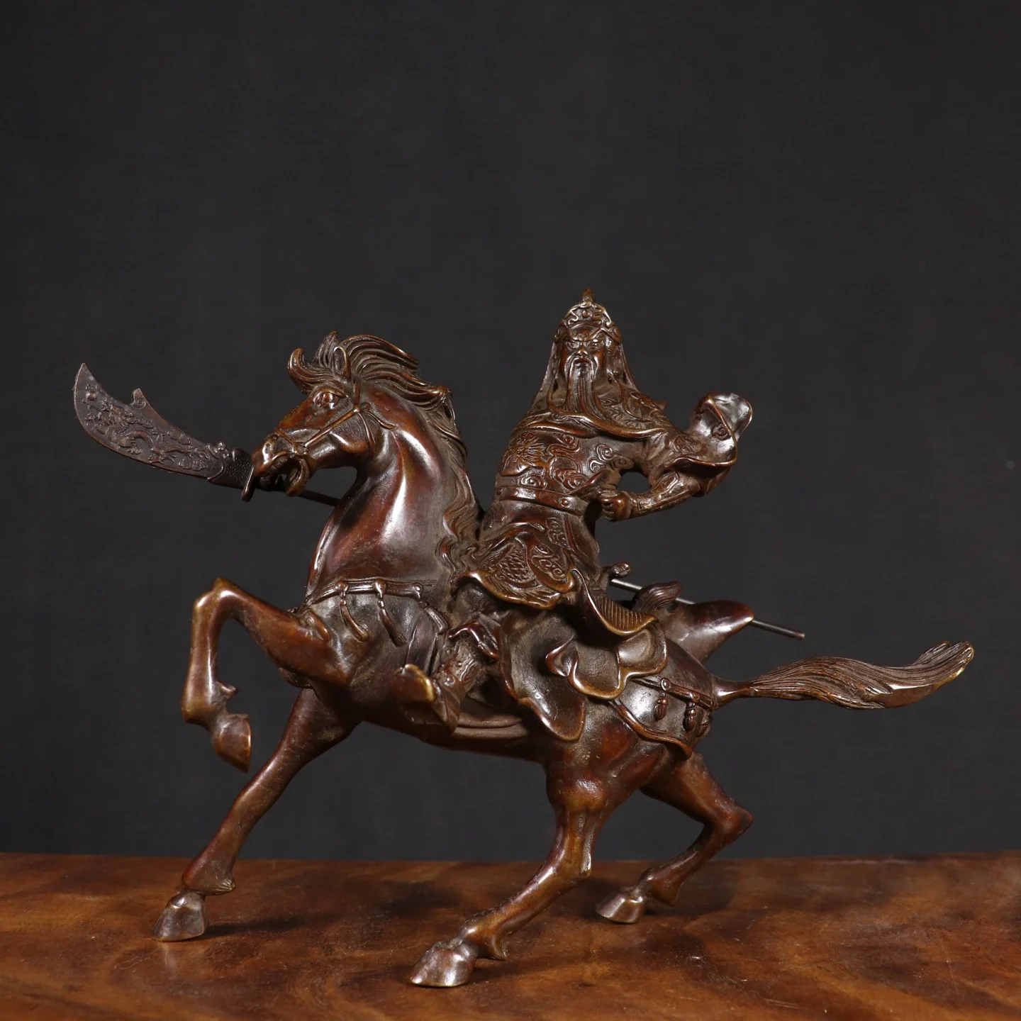 Pure Copper Guanyu Statue Home Decor and Living Room Display Exquisite Horse Riding Warrior Sculpture