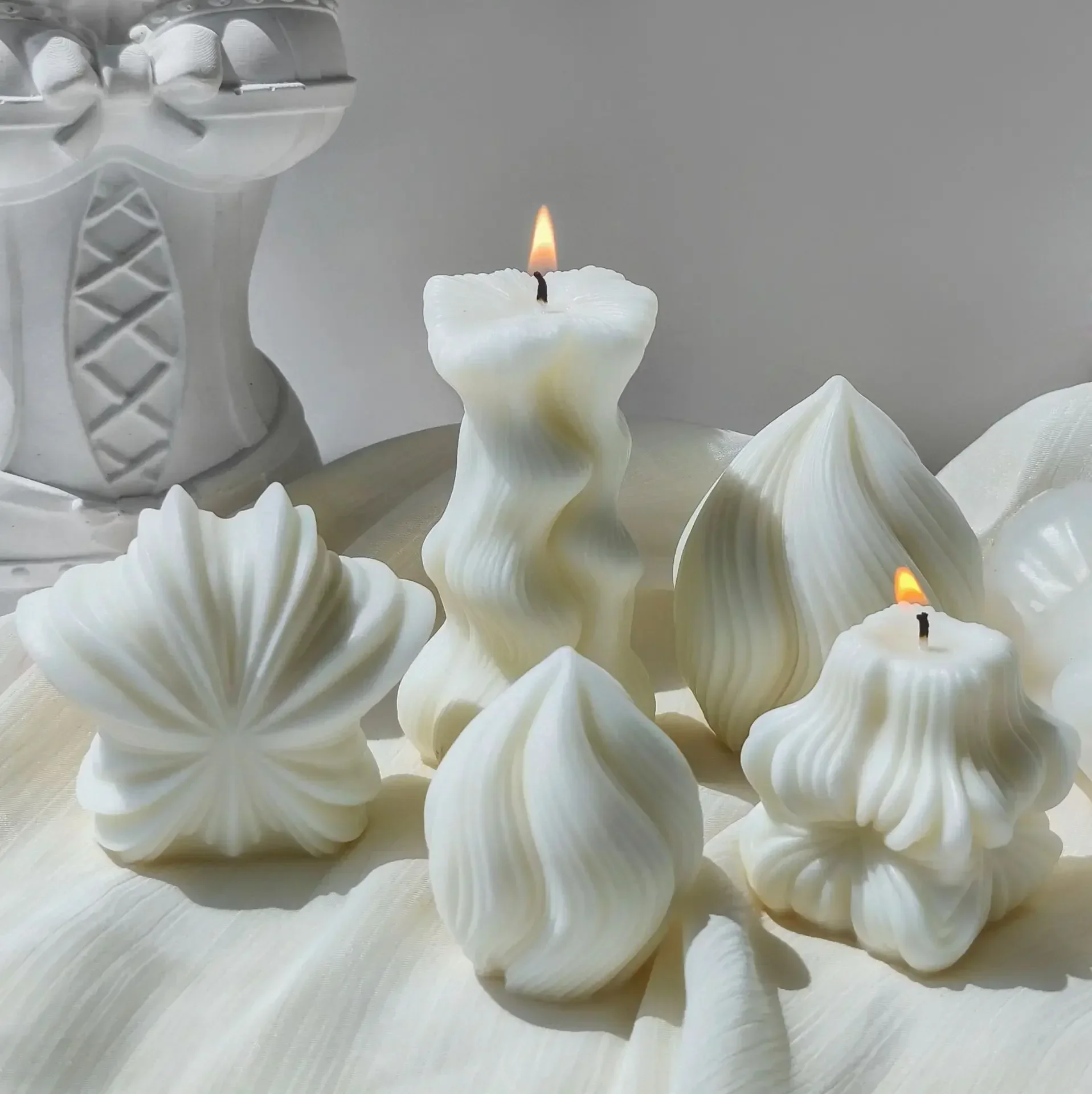 Handmade Gifts Bag Mould Resin Ornaments Mould Soap Mould Geometric Rotation Candle Silicone Mold