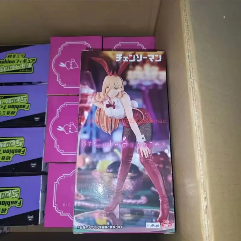 متوفر في المخزون الساخن الأصلي Furyu حقيقية بالمنشار رجل عمل أرقام ماكيما قوة الأرنب الفتيات أنيمي نموذج تحصيل الدمى اللعب هدية