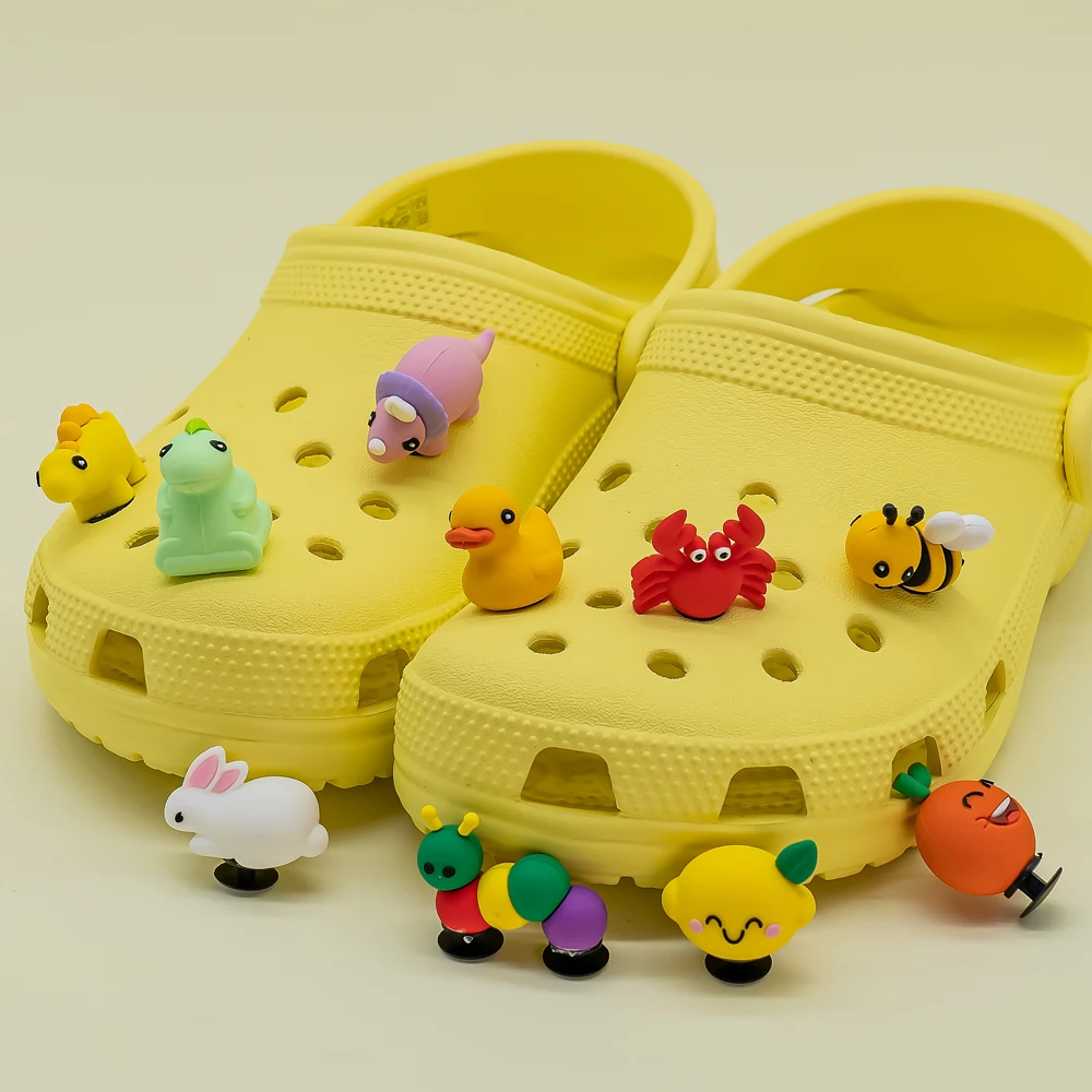 1/5pcs 3D Shoe Charms Cute Dinosaur Duck Bunny Shoe Decoration Buckle Kawaii Frogs Bees Garden Sandal Accessories Kids Gift