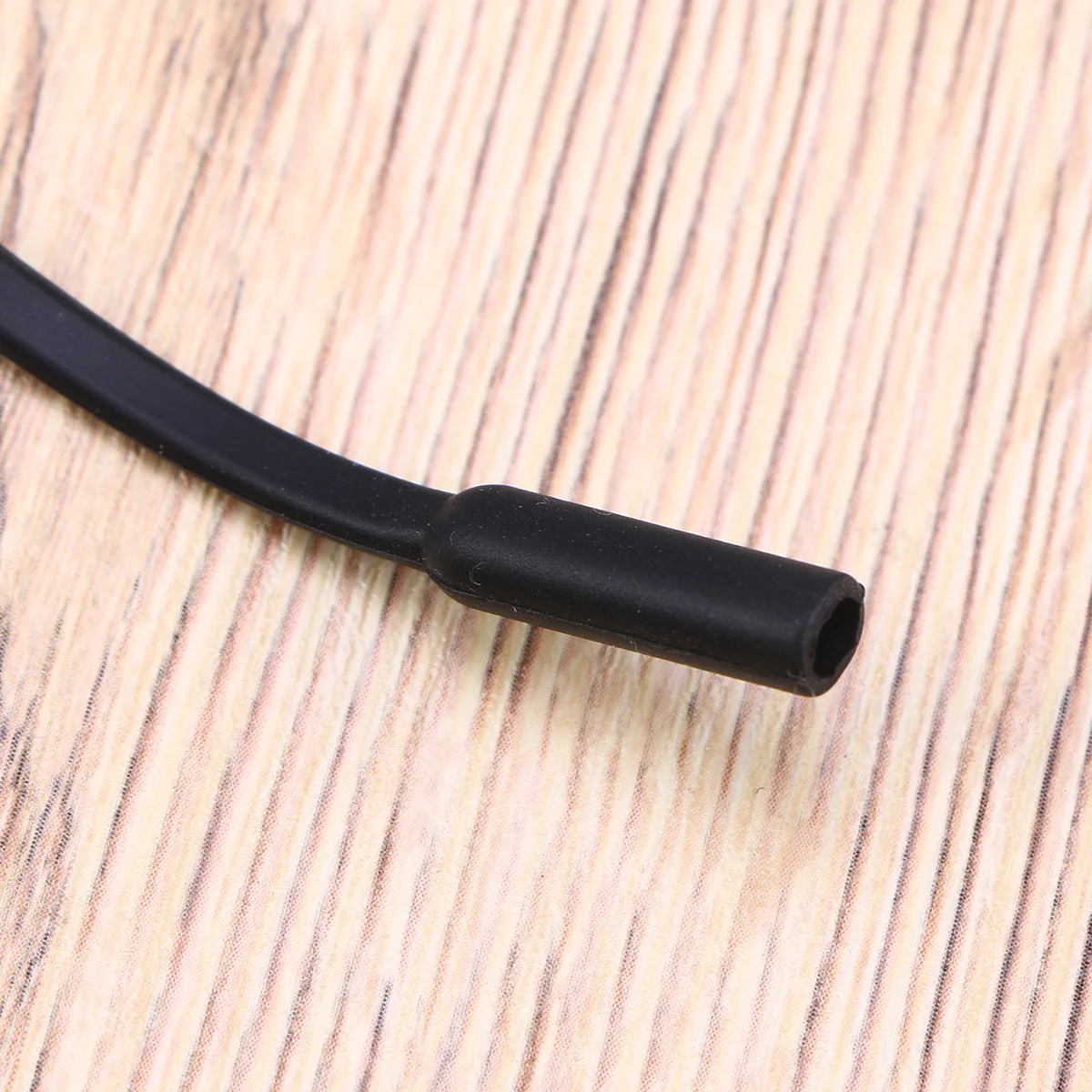 

Glasses Retainer Strap Soft Silicone Eyeglass Holder Universal Fit For Eyeglasses Sunglasses Anti-Slip Safety Wear White