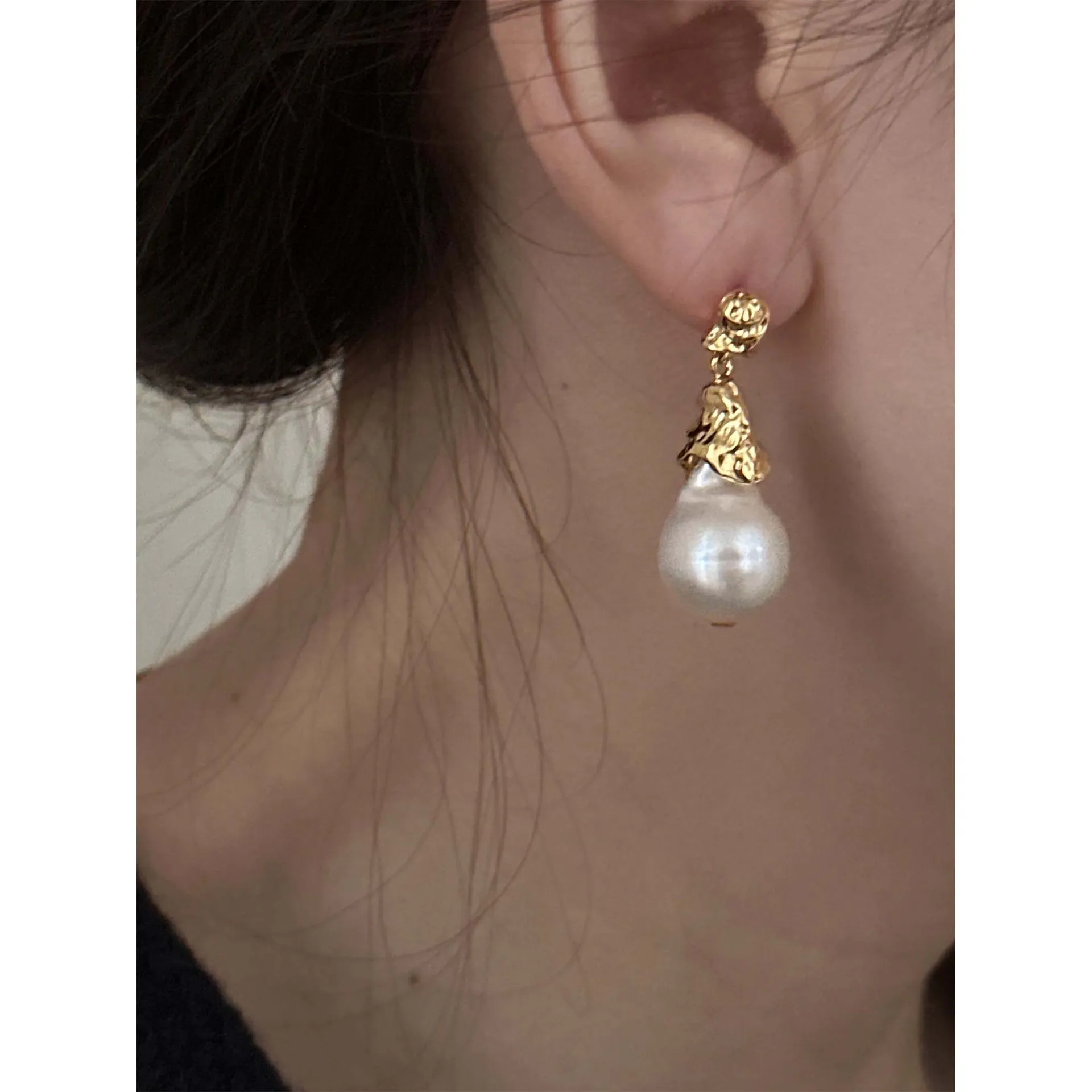 

Brass Retro Natural Pearl Drop Earrings Women Jewelry Punk Party T Show Gown Runway Korean Japan INS