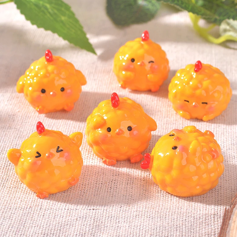 2Pcs Cute Mini Chicken Ornaments Cartoon Chicken Resin Doll Ornaments DIY Home Decoration Accessories Desktop Decoration Gifts