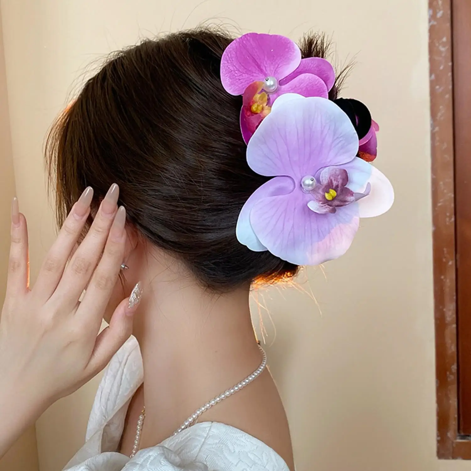 

New Ladies Cute And Sweet Orchid Flower Hair Claw Irregular Hairpins Fresh Versatile Gentle Elegant Hair Clip Hair Accessories