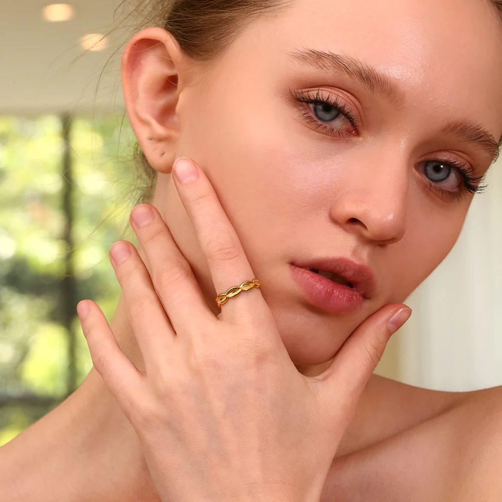 E.B.belle Waterproof Open Size 18K Gold Plated Shell Rings Minimalist Basic Stainless Steel Ring
