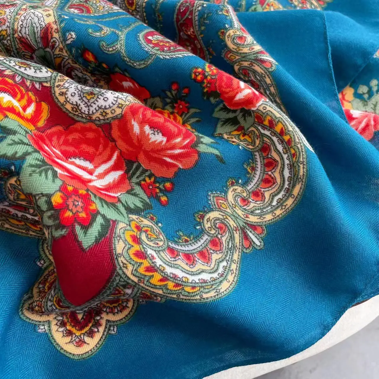 110*110CM Russian Scarf Women Luxury Floral Print Square Bandana Ukrainian Ethnic Shawl Big Size Handkerchief Wraps