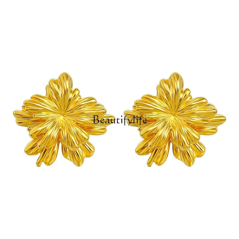 

European and American metal style fashion flower earrings temperament simple design sense