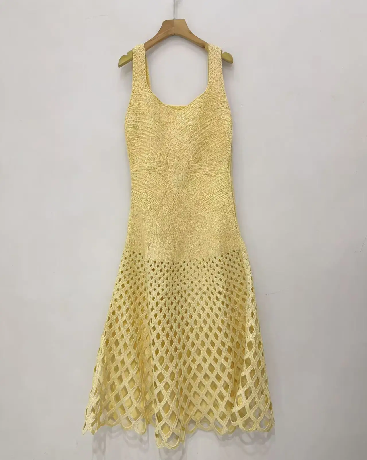 

Hollow Out Women Hot Rhinestone Yellow Set O-Neck Lantern Sleeve Single Breasted Cardigan + High Waist Long Skirt Knitted Suit