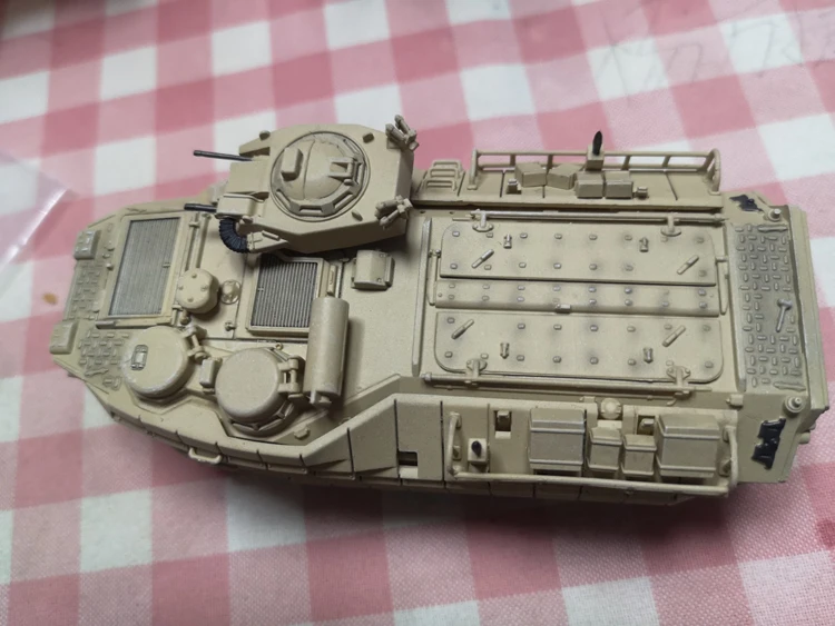 Fine 1:72 63019 American AAVP-7A1 amphibious personnel carrier model  Middle East  Finished product collection model