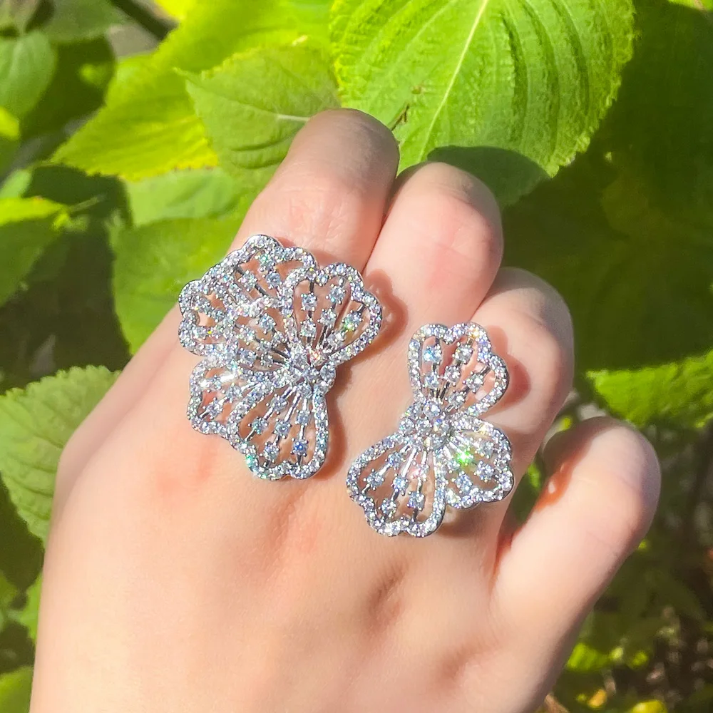 CWWZircons Shiny Zirkonia Einstellbare Lassen Blume Große Finger Ringe für Frauen Party Engagement Schmuck Zubehör R219 – Detail 1