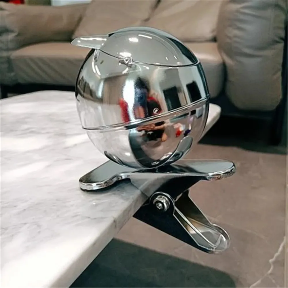 Fashion Metal Ashtray for Clamping Ashtray with Electroplated Lid Belt Clip Ktv Personalized with Lid Home Smoking Accessory