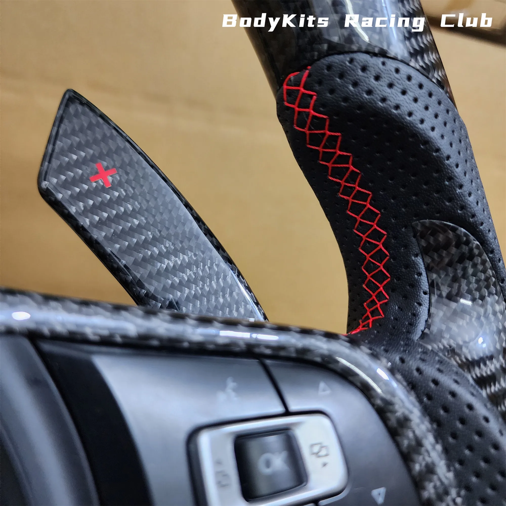 LED Shift Lights Carbon Fiber Steering Wheel For Volkswagen Golf 6 7 GTI R Polo MK5 MK6 Tiguan Passat B7 B8 Scirocco Jetta MQB