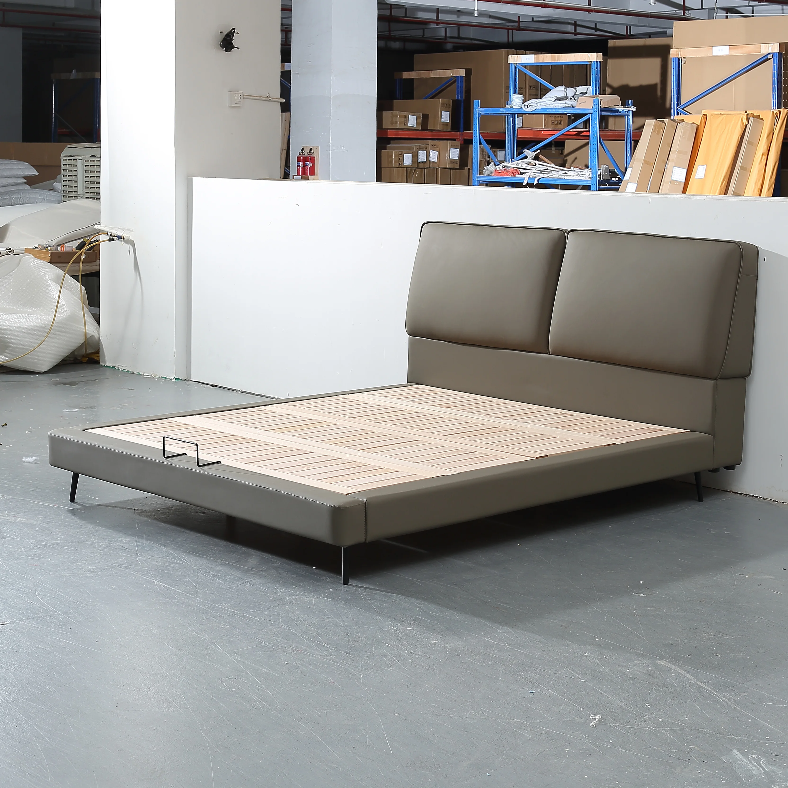 

Двуспальная кровать из бука, скелет, кожаная мягкая сумка, кровать из массива дерева, высокое качество