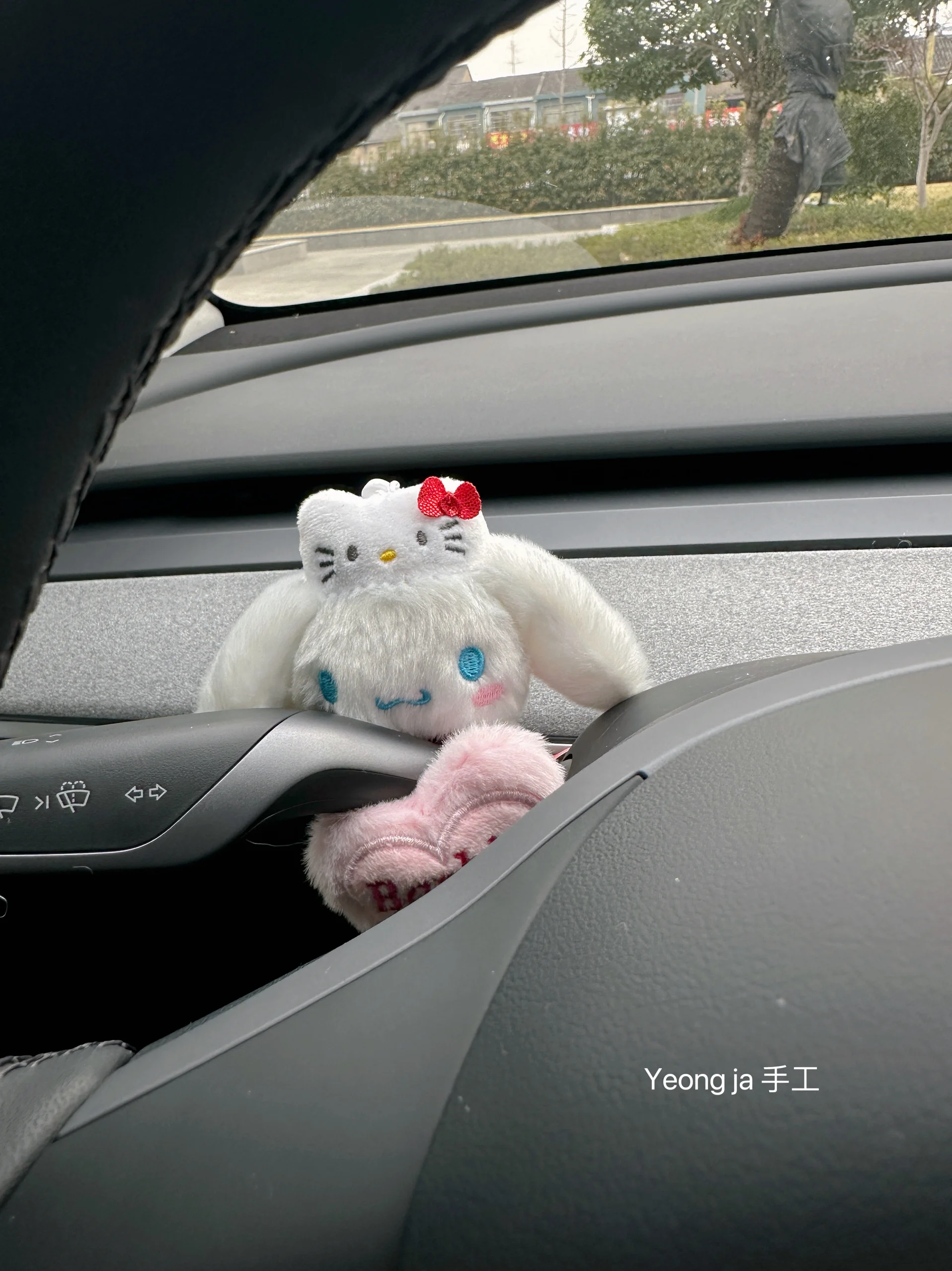 

Hello Kitty Kuromi Car Gear Cover Decoration Personalized Interior Turn Signal Wiper Cover Decor