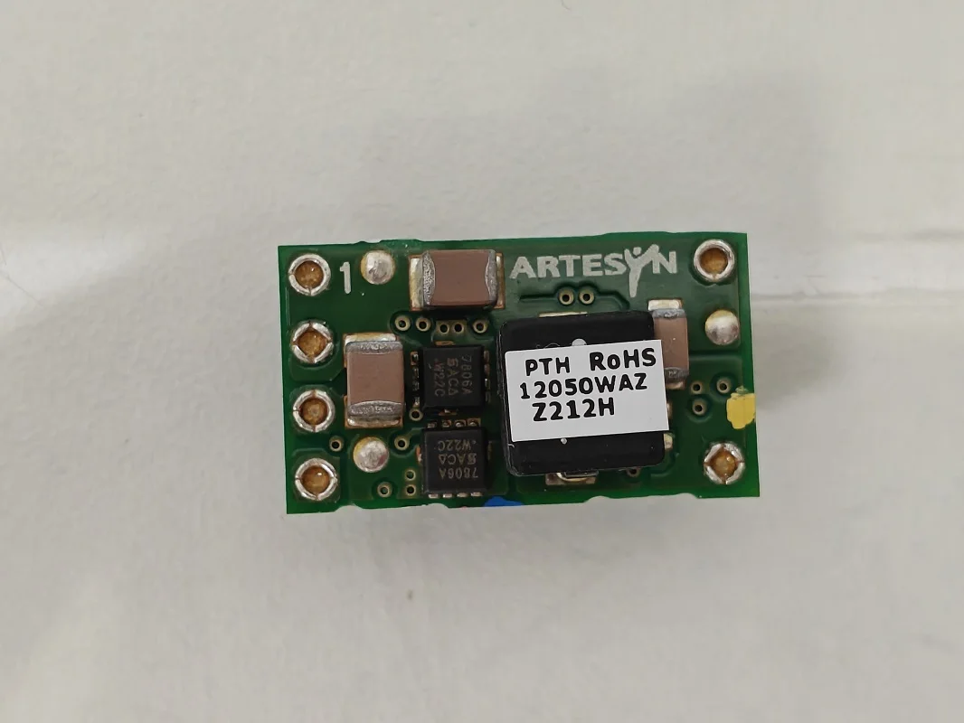 

PTH12050WAZT Блоки питания - Преобразователи постоянного тока постоянного тока для монтажа на плате Неизолированный модуль PoL 1 выход 1,2 ~ 5,5 В 6 А 10,8 В - 13,2 В вход