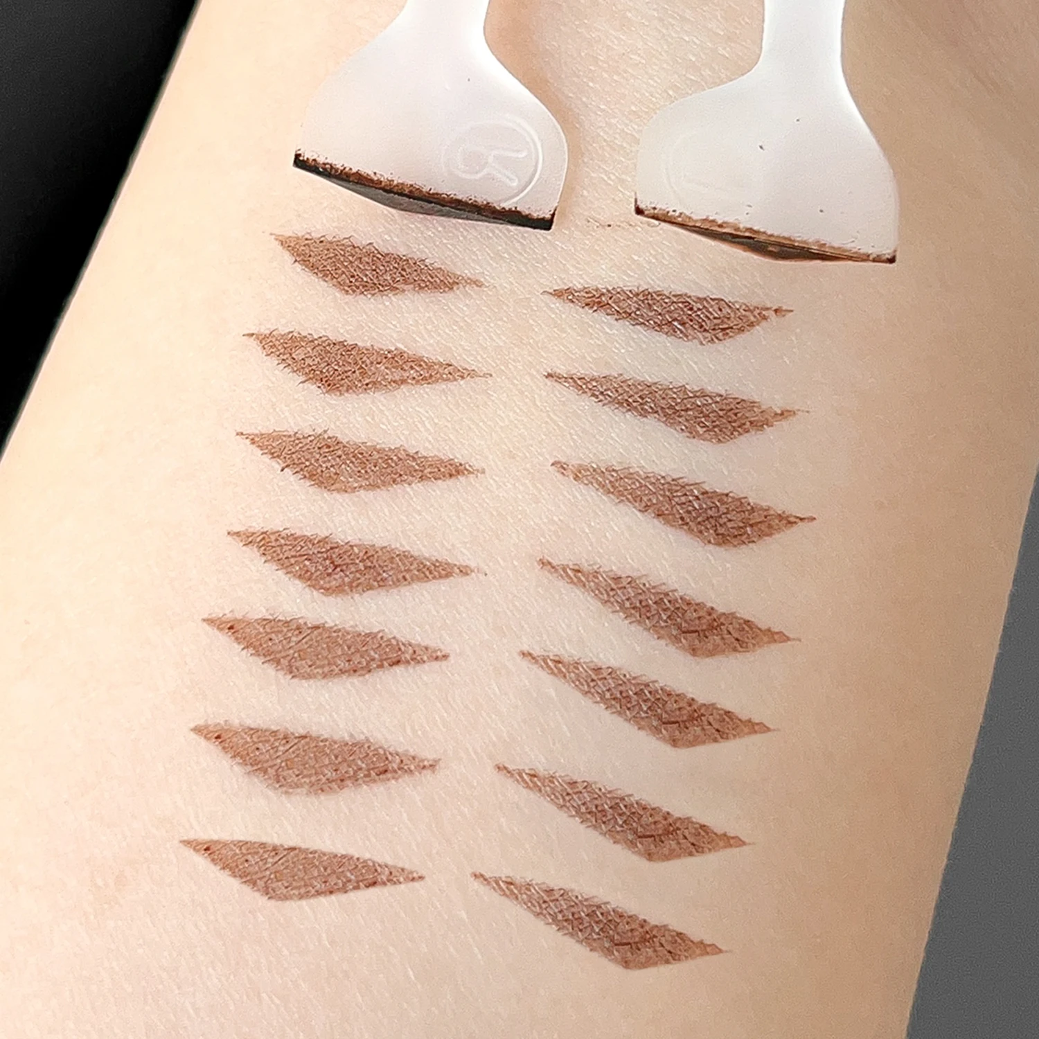 Eye Makeup Stencils DIY Eye Liner Extension Stamps for Beginner Long Lasting Eyelash Template with Ink Paste Brown Comestic