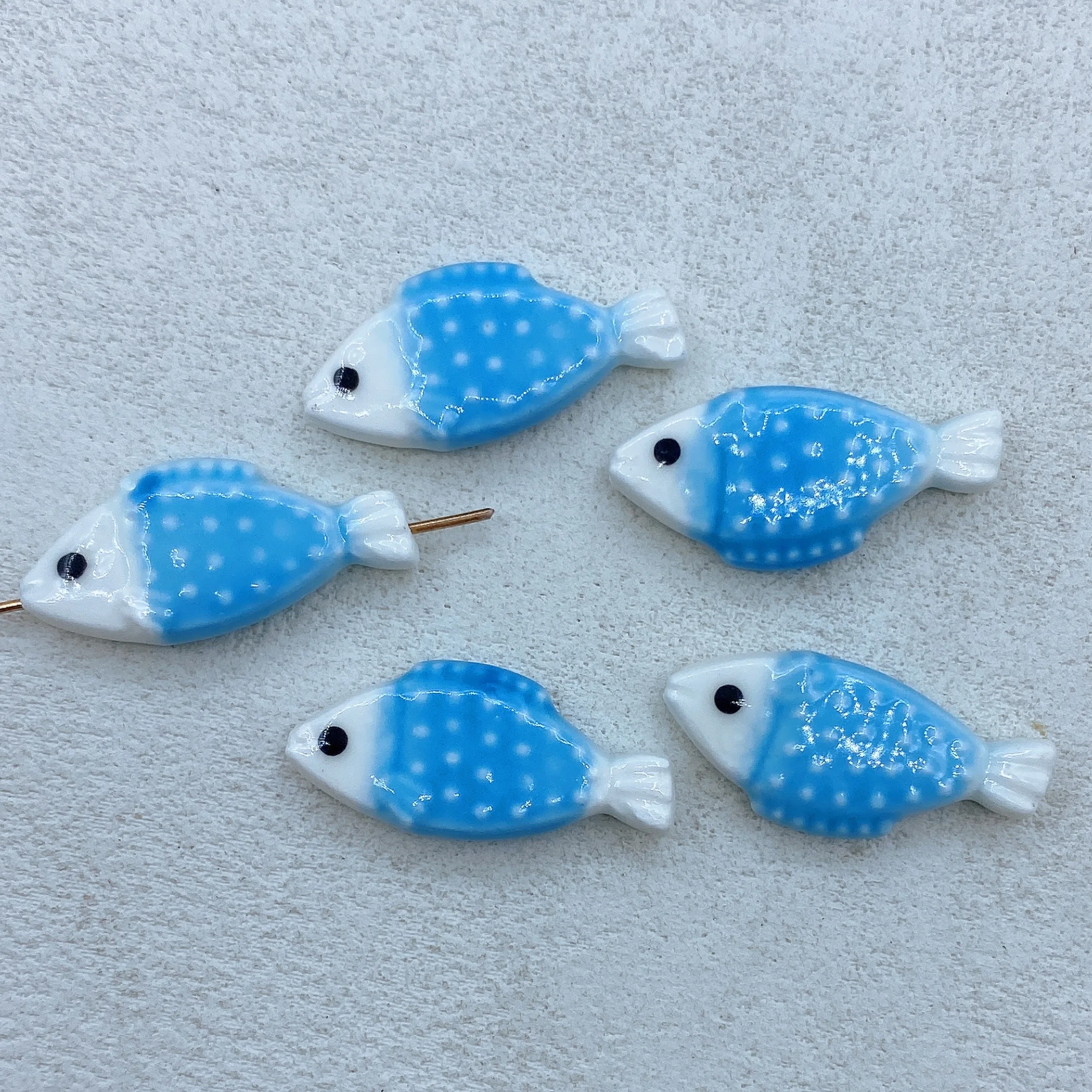 5pcs 28x13mm Hand Painted Ocean Fish Ceramic Beads Cute Salmon Bead For Jewelry Making DIY Bracelet Necklace Earring