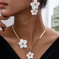 3pcs/set Elegant Flower Pendant Necklace and Earrings Jewelry Sets for Women Necklace Earring Suitable for Holiday Wedding