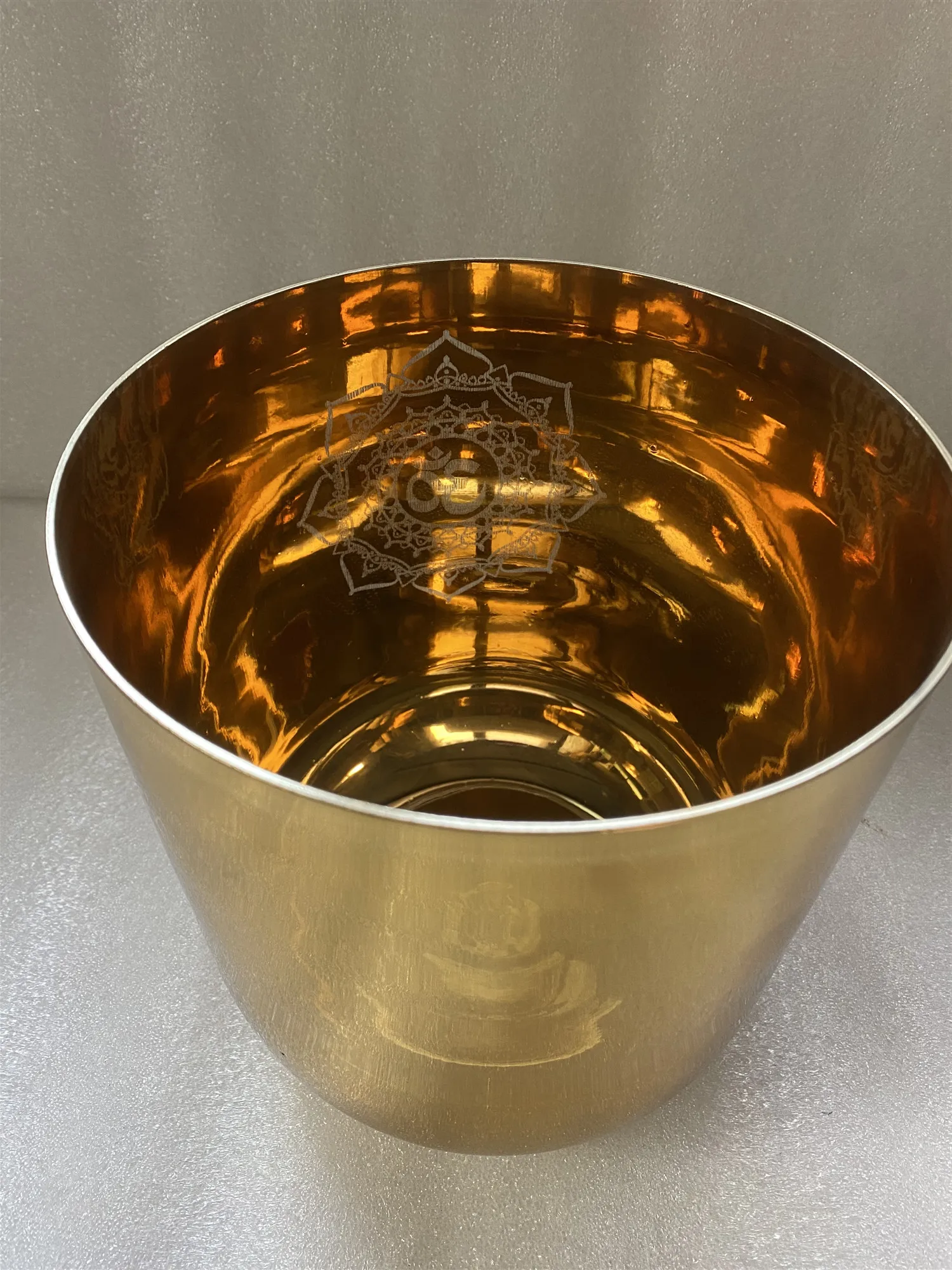 Crystal singing bowl 3rd octave 