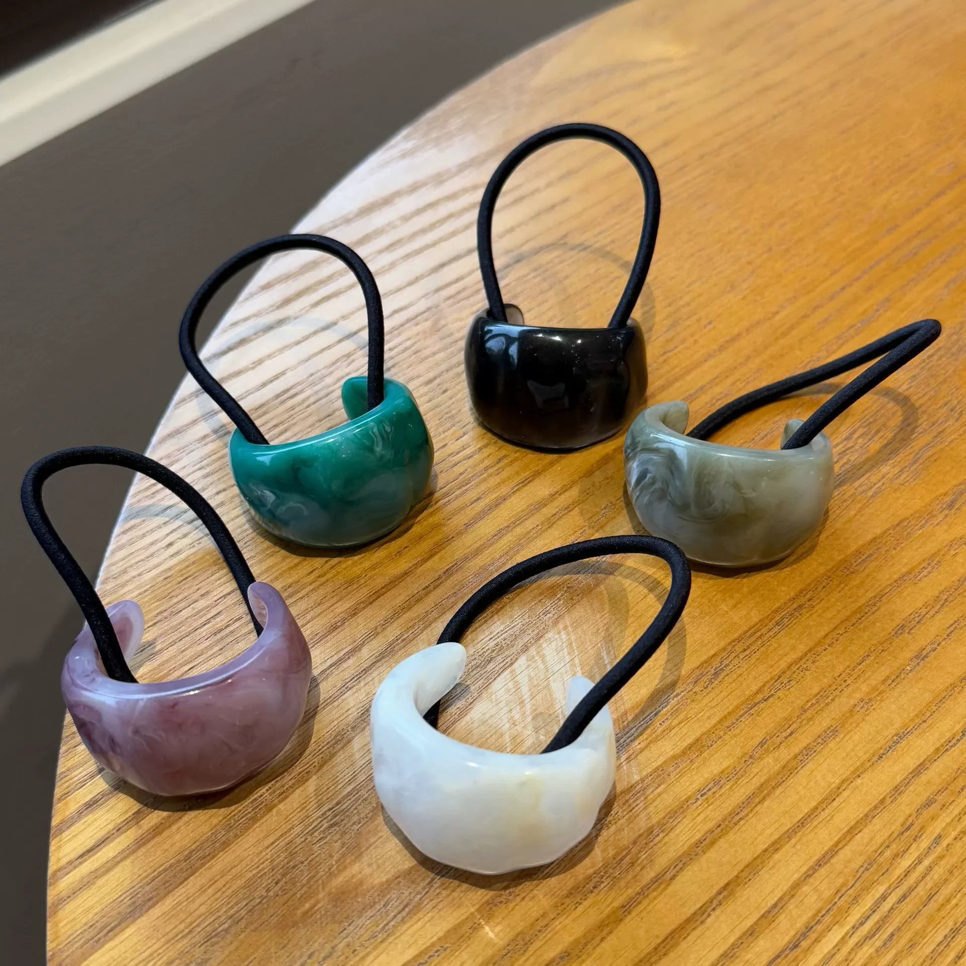 

Ins Hot Sale Retro Geometry Head Cord Delicate Elastic Hair cord Thickened Acetic Acid High Ponytail Hair Rope