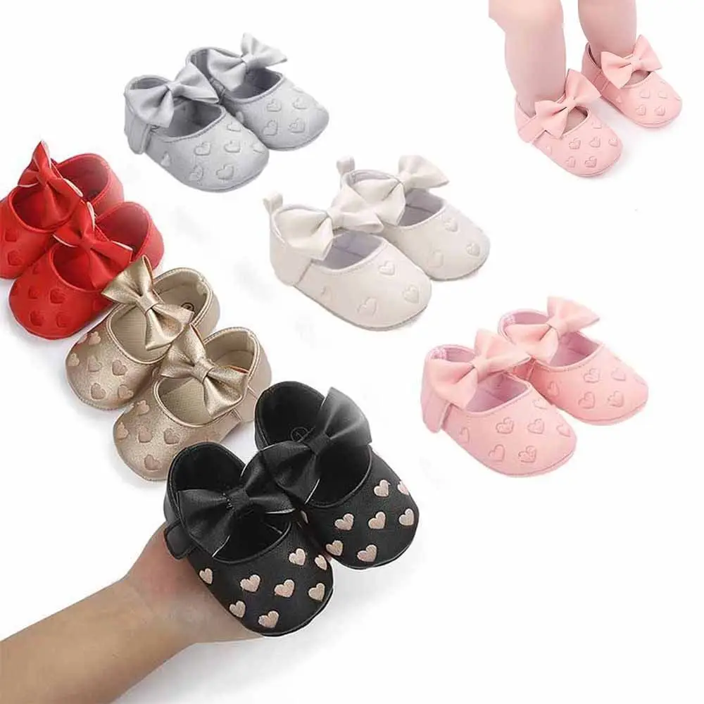 

Cute Non-slip Leather Baby Shoes Cute Appearance Soft Material Newborn First Walkers Love Bow Lightweight Crib Shoes Daily Wear