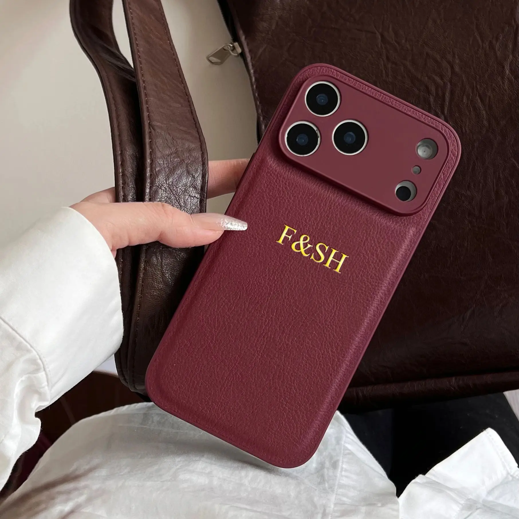Gepersonaliseerde aangepaste naam Initial Gold Hot Foil gegraveerd luxe kunstleer hoesje voor iPhone 17 16 15 14 13 Pro Max Plus Air Gift - afbeelding 2