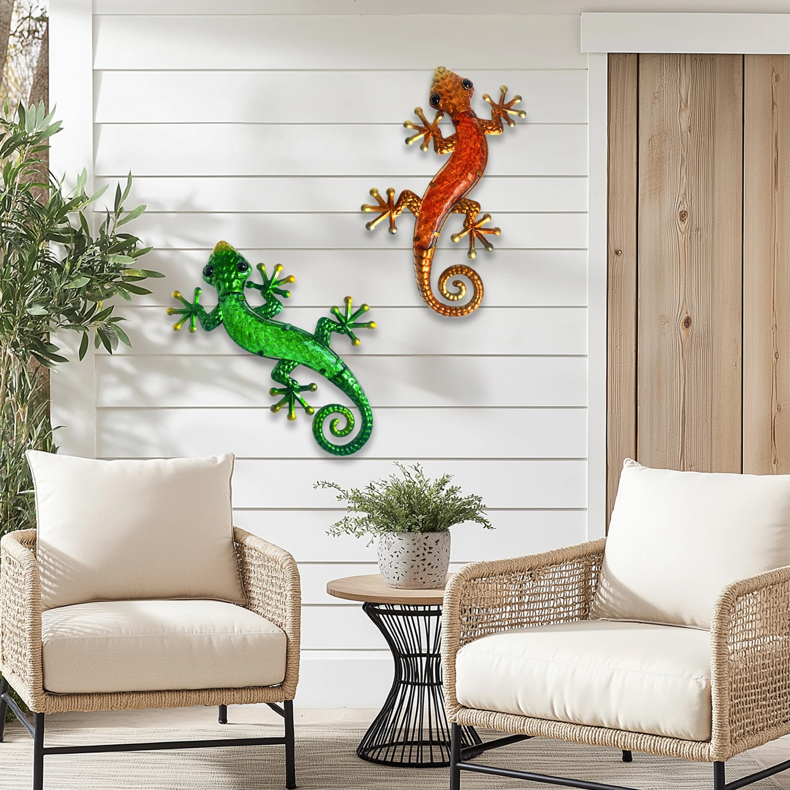 Metal Gecko Wall Art- 15 Inch Lizard Outdoor Decor Hanging Glass Sculpture, 2 Pack Gecko Wall Art Decorations for Garden Fence