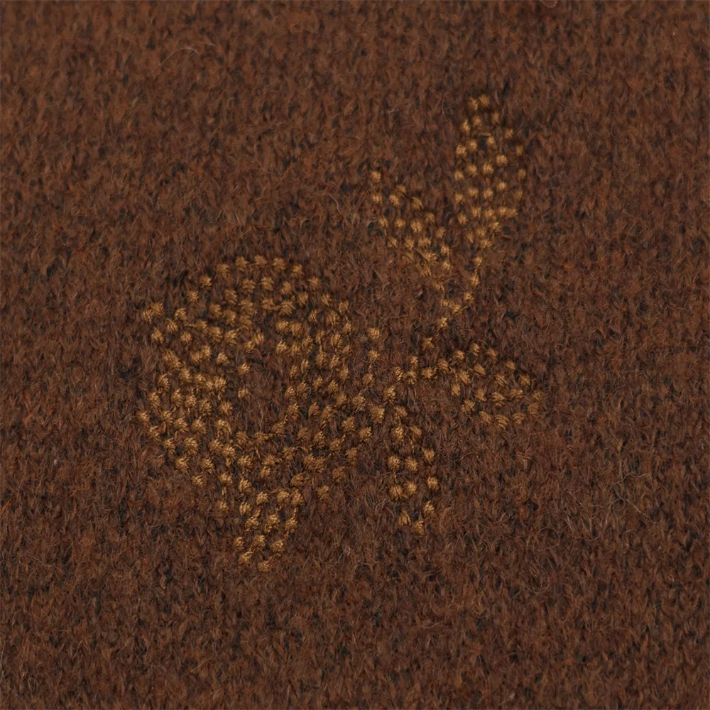 Winter Neue Damenmode Einfache und vielseitige bestickte Kurzarm-Strickoberteil