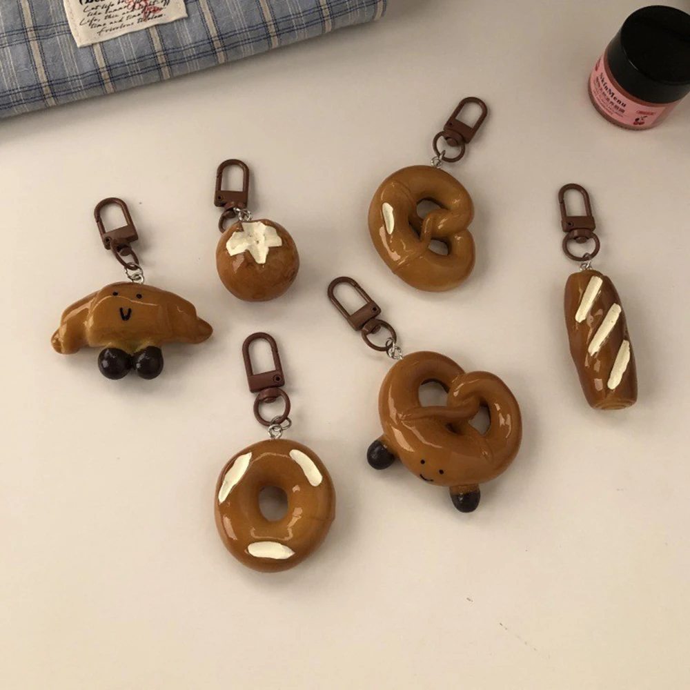 Kawaii Bagel Alkaline Bread Pendant Pretzel Cute Simulated Food Key Chain Car Pendant Decoration Croissant Bag Accessory Couple