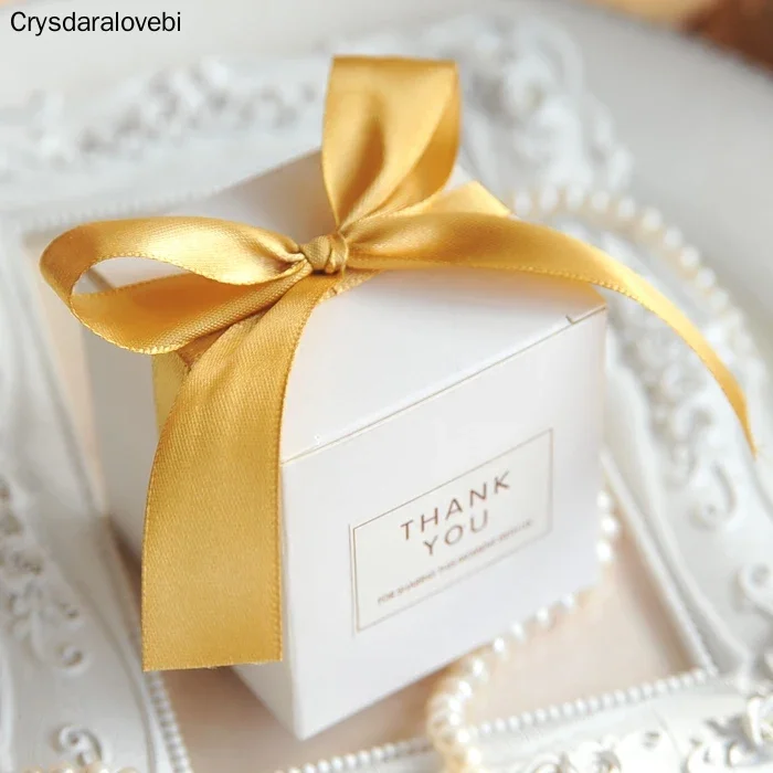 New European Simple Atmosphere White Cube Candy Boxes Wedding Party Supplies Gift Packing Box Baby Shown Favors Gift Bag