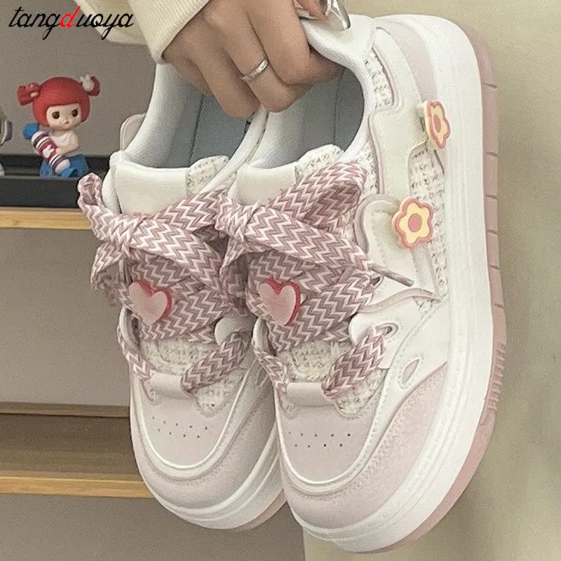 Pink Platform Sneakers girls Kawaii Korean Sports Shoes Harajuku Cute Flower design Lolita Sneakers Female Casual Tennis Shoes