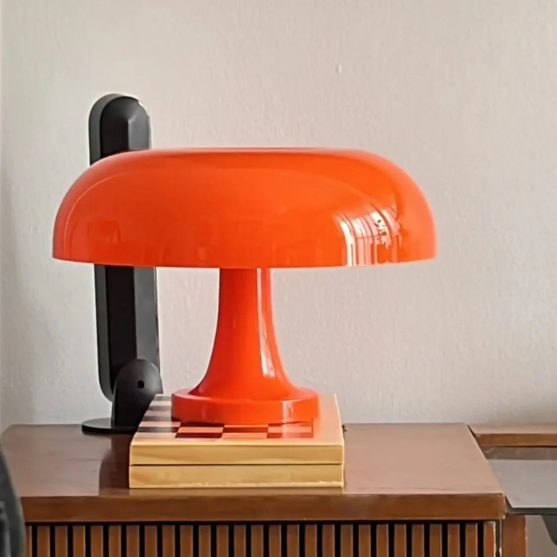 

Современная настольная лампа Bauhaus Art для спальни, датский дизайнерский классический грибной декоративный настольный светильник